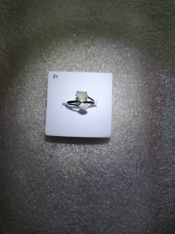 古玩玉器翡翠戒指拍賣,當前價格150元