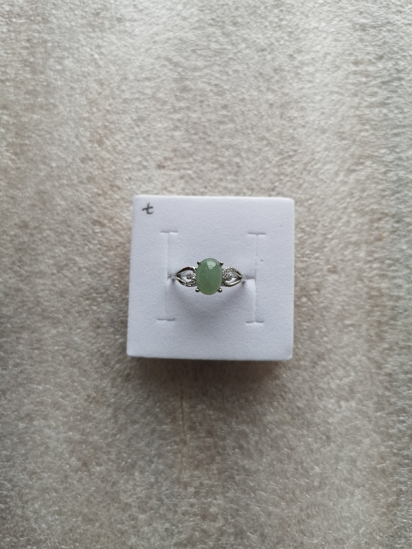 古玩玉器翡翠戒指拍賣,當前價格128元
