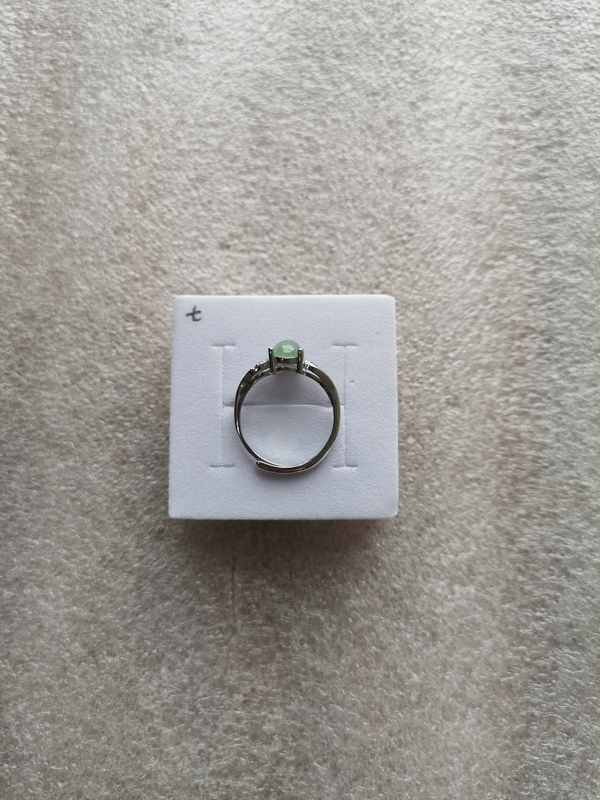 古玩玉器翡翠戒指拍賣,當前價格128元