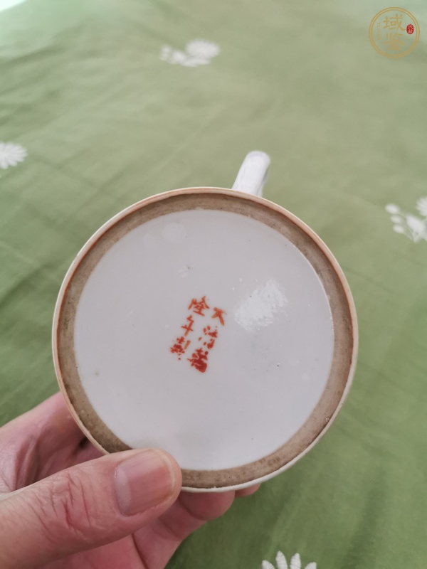 古玩陶瓷粉彩龍鳳紋茶壺真品鑒賞圖