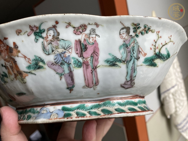 古玩陶瓷粉彩海棠盆真品鑒賞圖