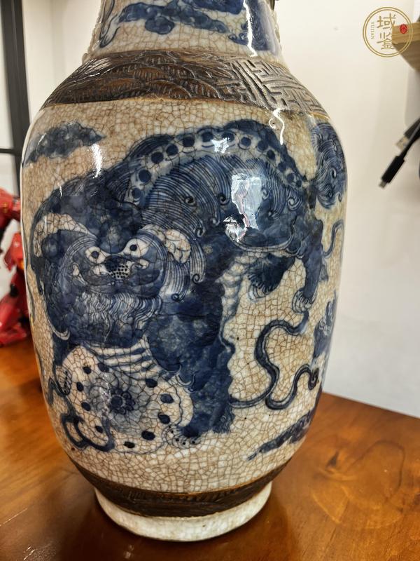 古玩陶瓷哥釉青花獅紋瓶真品鑒賞圖