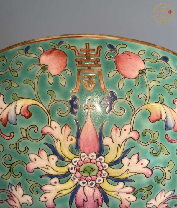 古玩陶瓷綠地粉彩福壽花卉紋碗真品鑒賞圖