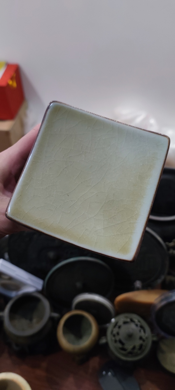 古玩陶瓷高足盤拍賣,當前價格199元