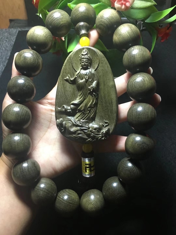 古玩雜項(xiàng)楠木手串觀音菩薩雕件拍賣,當(dāng)前價(jià)格900元