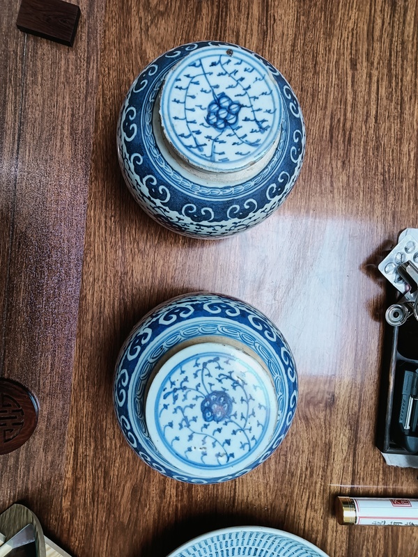 古玩陶瓷帶蓋青花罐一對拍賣,當前價格3000元