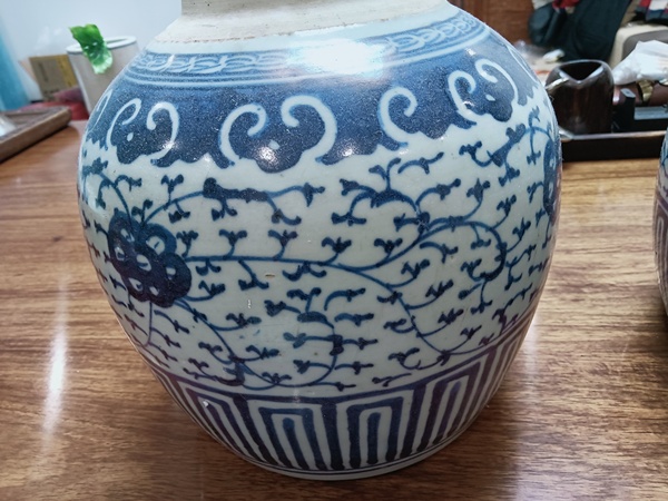 古玩陶瓷帶蓋青花罐一對拍賣,當前價格3000元