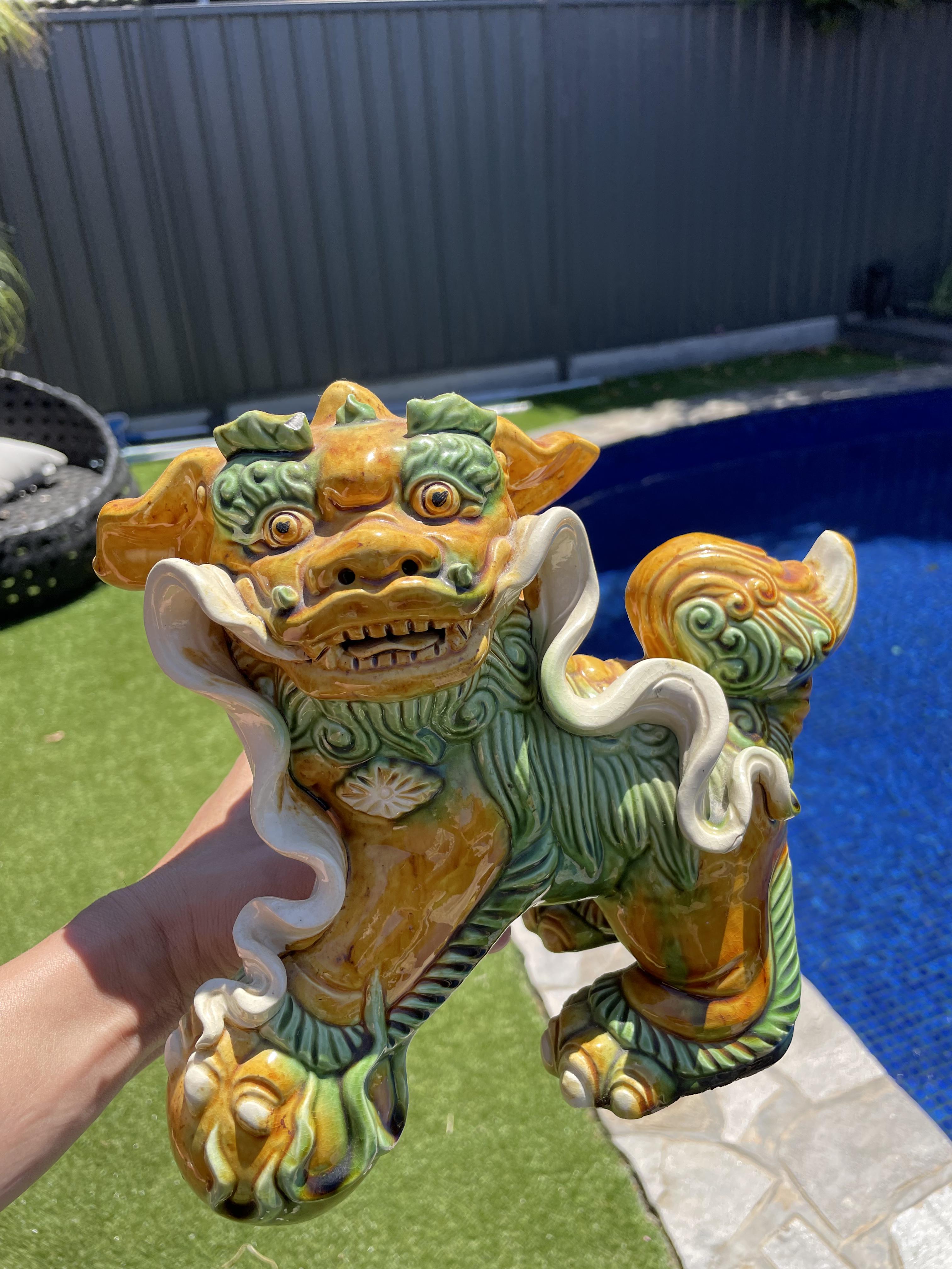 骨董*珍藏*陶瓷器*石灣窯*手工細彫*坐獅一對*鎮宅辟邪】極細工