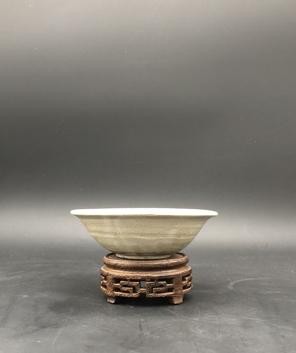 古玩陶瓷定窯斗笠碗拍賣(mài),當(dāng)前價(jià)格6999元