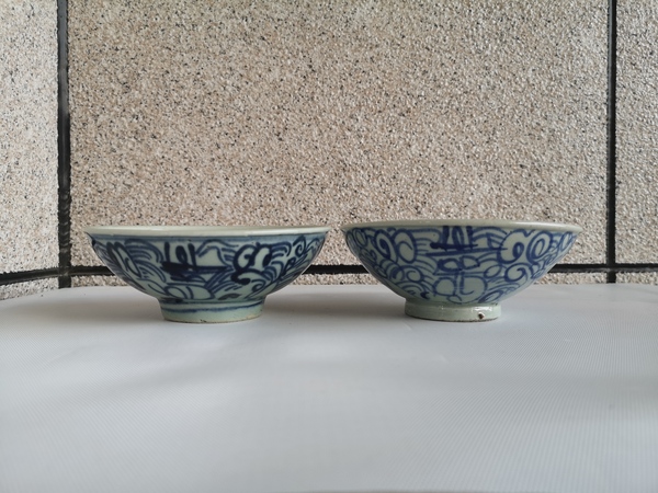 古玩陶瓷清中期福建青花淡描花卉紋碗拍賣,當(dāng)前價(jià)格350元