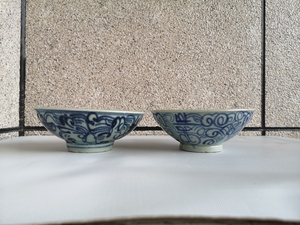 古玩陶瓷清中期福建青花淡描花卉紋碗拍賣,當(dāng)前價(jià)格350元