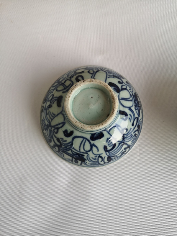 古玩陶瓷清中期福建青花淡描花卉紋碗拍賣,當(dāng)前價(jià)格350元