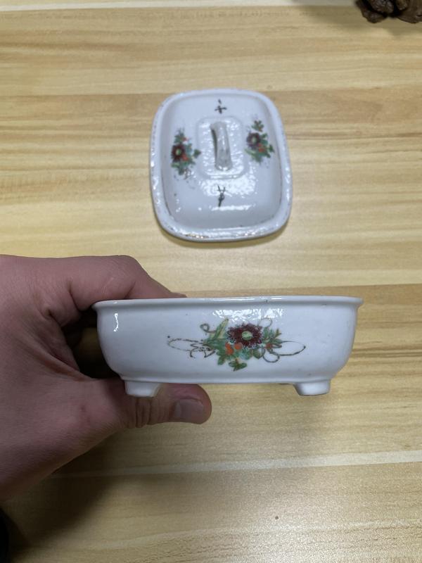 古玩陶瓷民國 精品粉彩花卉紋肥皂盒拍賣,當(dāng)前價格480元