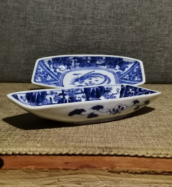 古玩轉(zhuǎn)賣(mài)【精致茶船】民國(guó)青花鳳紋茶船一對(duì)拍賣(mài),當(dāng)前價(jià)格4200元