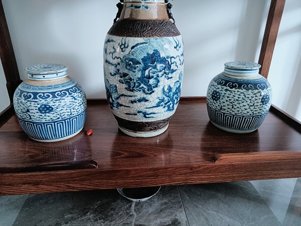 古玩陶瓷帶蓋青花罐一對拍賣,當前價格3000元