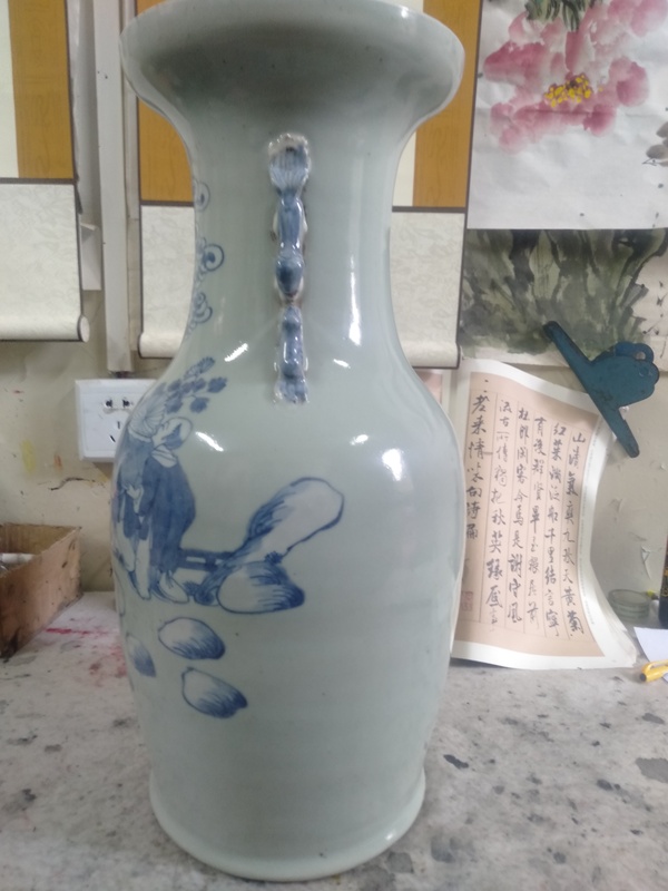 古玩陶瓷清中晚期青花堆白獅耳瓶,人物大瓶子,景德鎮窯口拍賣,當前價格6999元