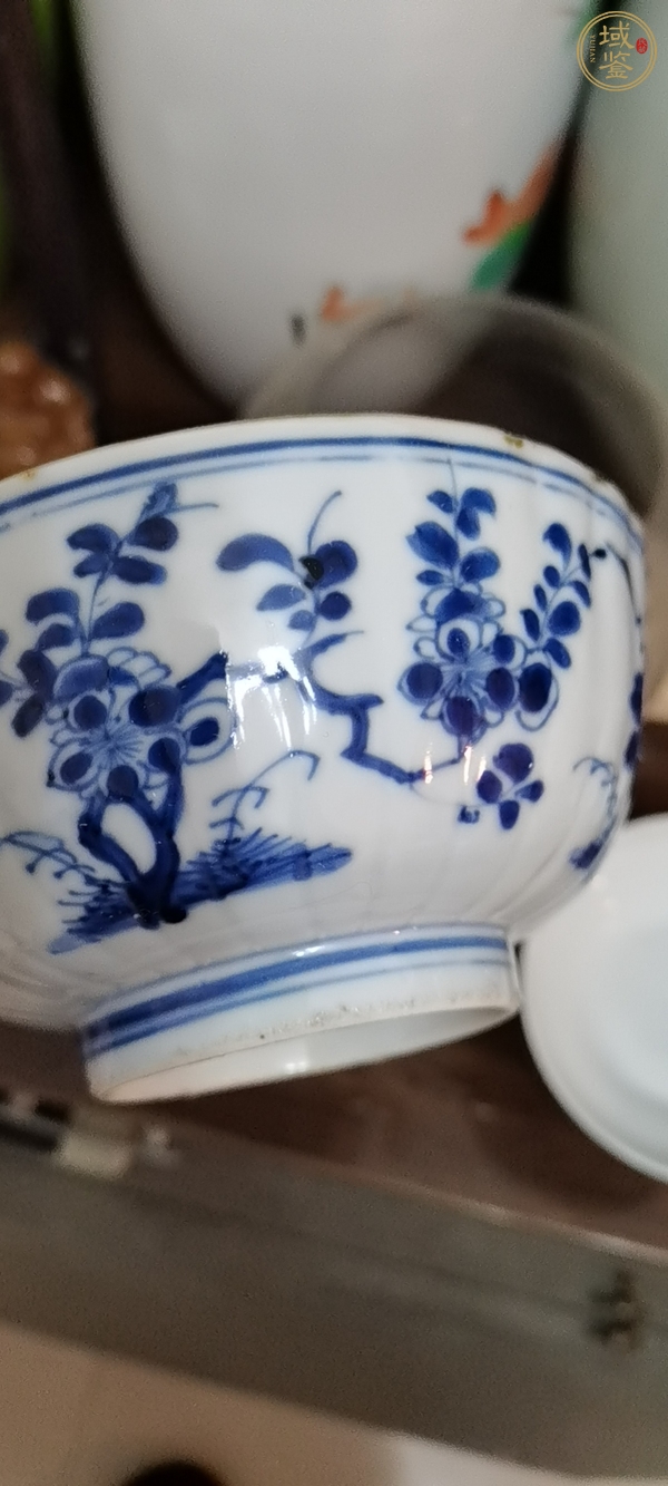 古玩陶瓷清康熙青花花卉紋瓜楞碗真品鑒賞圖