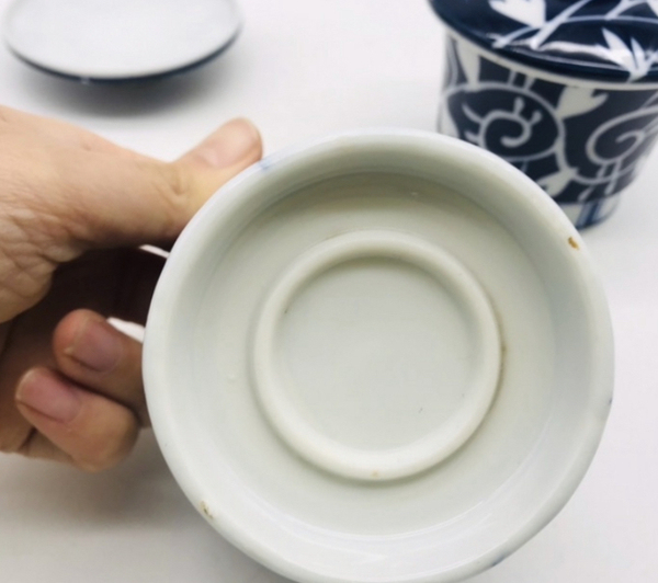 古玩陶瓷花卉紋蓋杯拍賣,當前價格220元