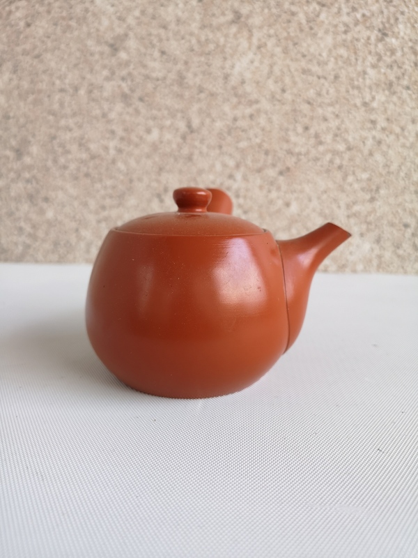 古玩陶瓷紅釉側把壺拍賣,當前價格298元