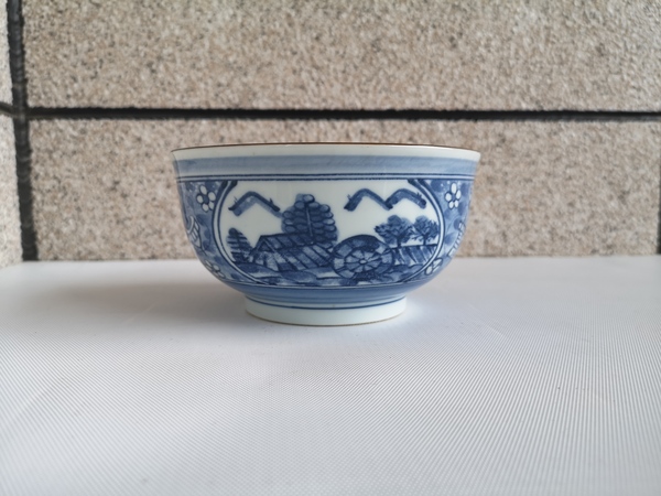 古玩陶瓷山水紋青花碗拍賣,當(dāng)前價(jià)格130元