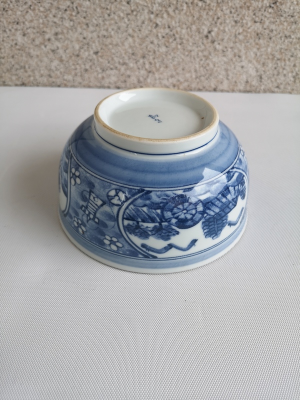 古玩陶瓷山水紋青花碗拍賣,當(dāng)前價(jià)格130元