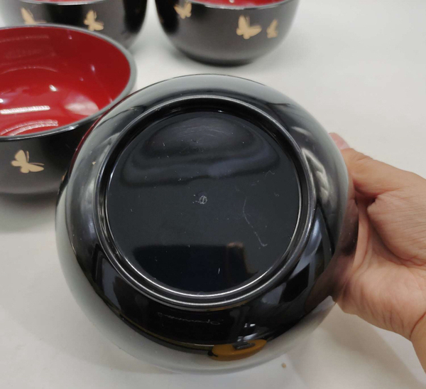 古玩陶瓷描金漆器蝶紋碗拍賣,當前價格198元