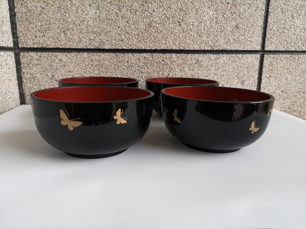 古玩陶瓷描金漆器蝶紋碗拍賣,當前價格198元
