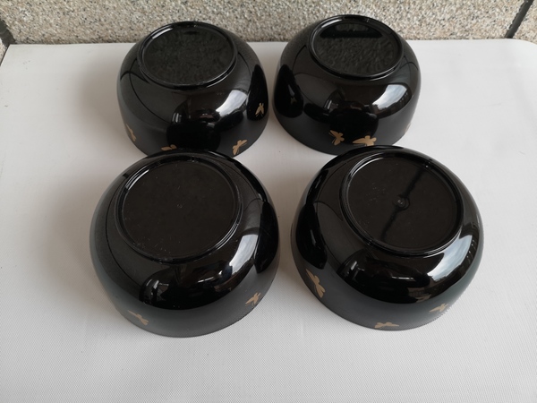 古玩陶瓷描金漆器蝶紋碗拍賣,當前價格198元