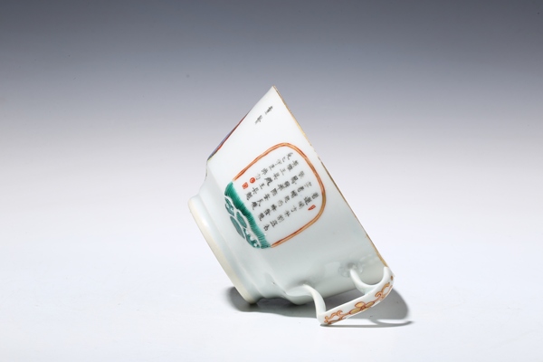 古玩陶瓷清咸豐·粉彩無雙譜紋執杯拍賣,當前價格4180元
