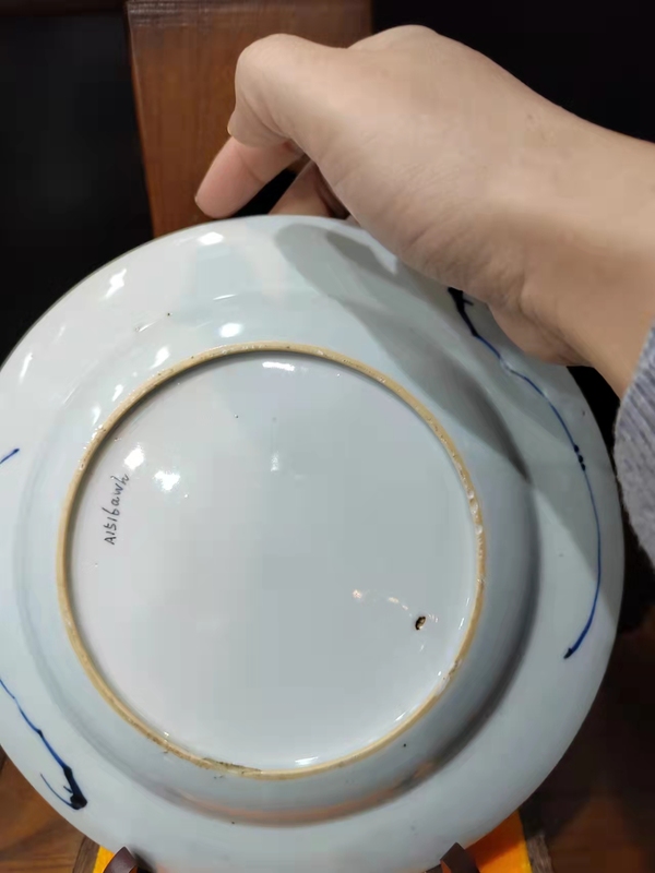 古玩陶瓷清康熙亭臺樓閣花卉紋青花盤拍賣,當(dāng)前價格2000元