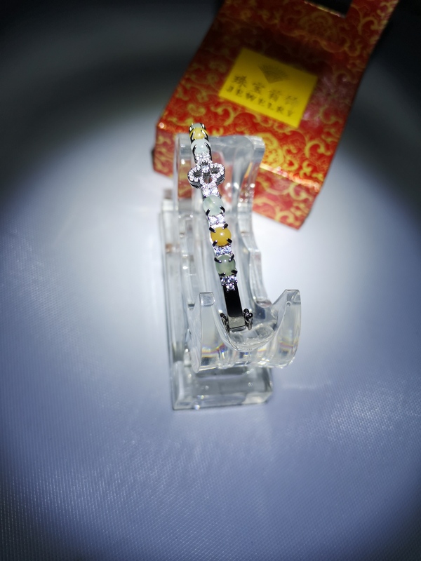 古玩玉器翡翠手鐲拍賣,當(dāng)前價格550元