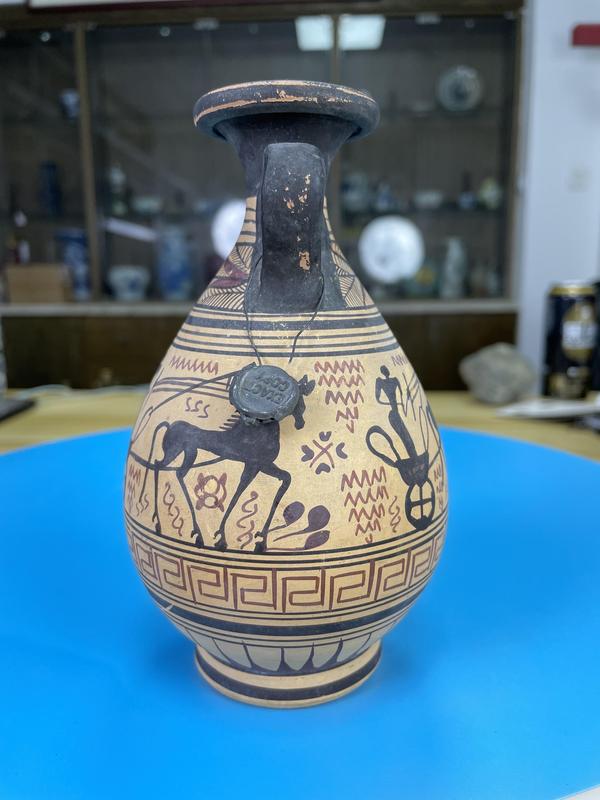 古玩陶瓷歐洲彩繪人物紋陶瓶 (博物館藏級)拍賣,當前價格380元