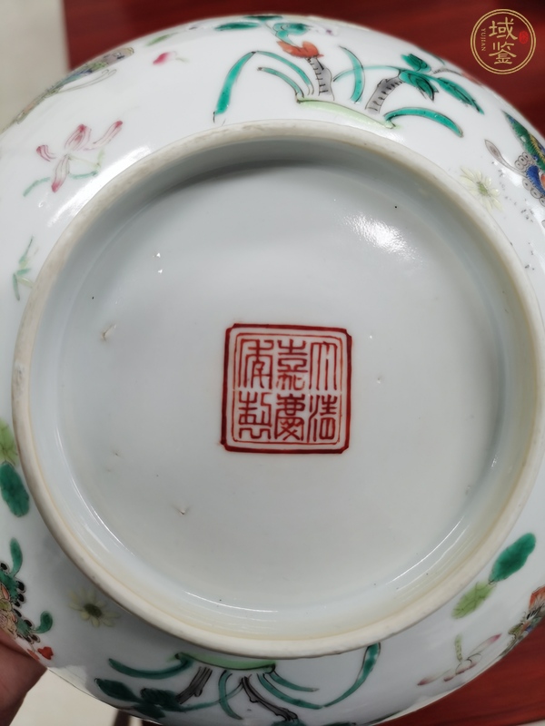 域鉴古玩】大清嘉庆年制款花蝶纹粉彩碗鉴定结果_大清嘉庆年制款花蝶纹粉彩碗真假鉴别 域鉴古玩】大清嘉庆年制款花蝶纹粉彩碗鉴定结果_大清嘉庆年制款花蝶纹粉彩碗真假鉴别