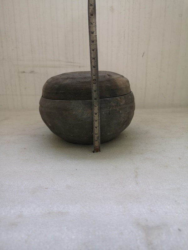 古玩陶瓷灰陶蓋盒拍賣(mài),當(dāng)前價(jià)格678元