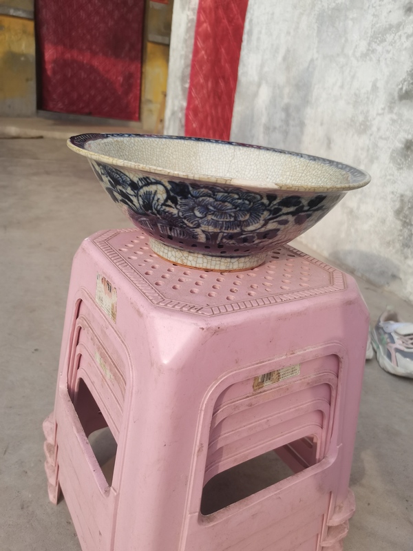 古玩陶瓷花卉紋青花牡丹哥釉碗清中期26公分大碗拍賣,當前價格3555元