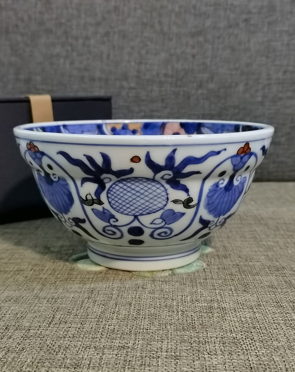 古玩陶瓷【精美大碗】民國青花加彩花卉碗拍賣,當前價格466元