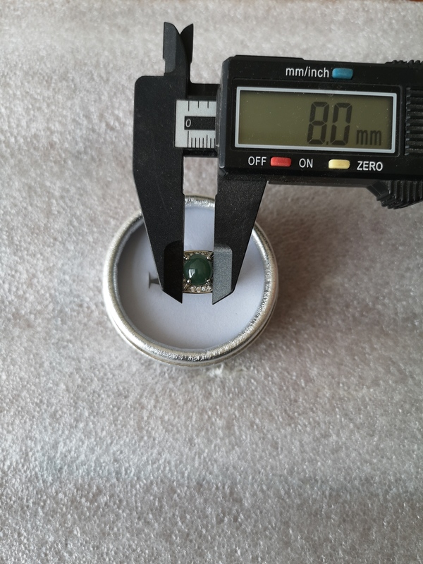 古玩玉器翡翠戒指拍賣,當前價格555元