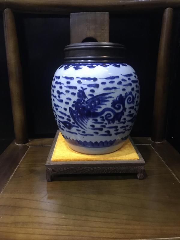 古玩陶瓷(已實物鑒真)清-雍乾-三鳳紋青花罐拍賣,當前價格4221元