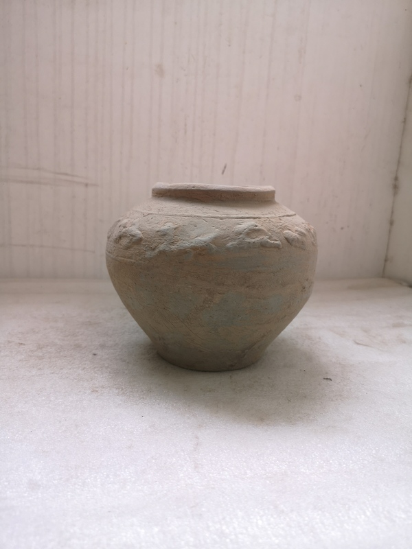 古玩陶瓷灰陶印跑獸紋罐拍賣,當前價格750元