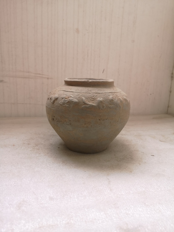 古玩陶瓷灰陶印跑獸紋罐拍賣,當前價格750元
