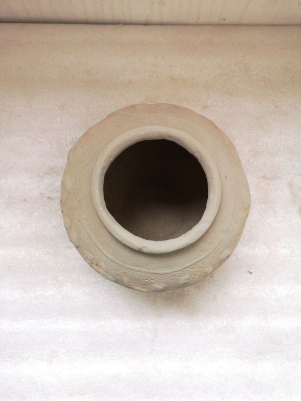 古玩陶瓷灰陶印跑獸紋罐拍賣,當前價格750元