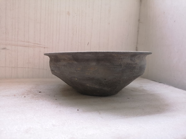 古玩陶瓷灰陶折沿盆拍賣,當前價格580元