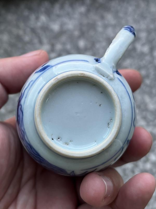 古玩陶瓷花卉紋青花執杯拍賣,當前價格700元