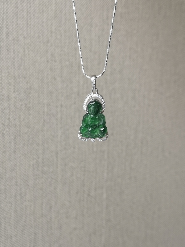 古玩玉器冰種陽(yáng)綠翡翠觀(guān)音拍賣(mài),當(dāng)前價(jià)格980元