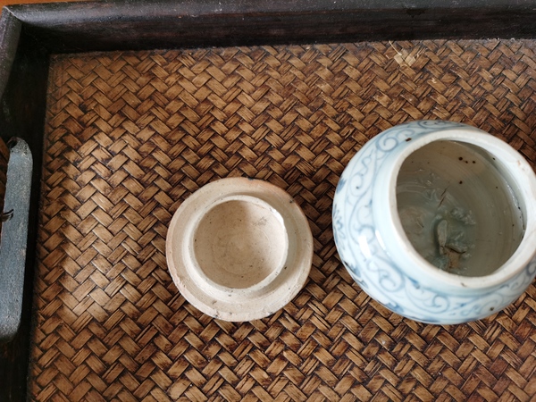 古玩陶瓷元青花荷葉蓋罐拍賣,當(dāng)前價格25800元