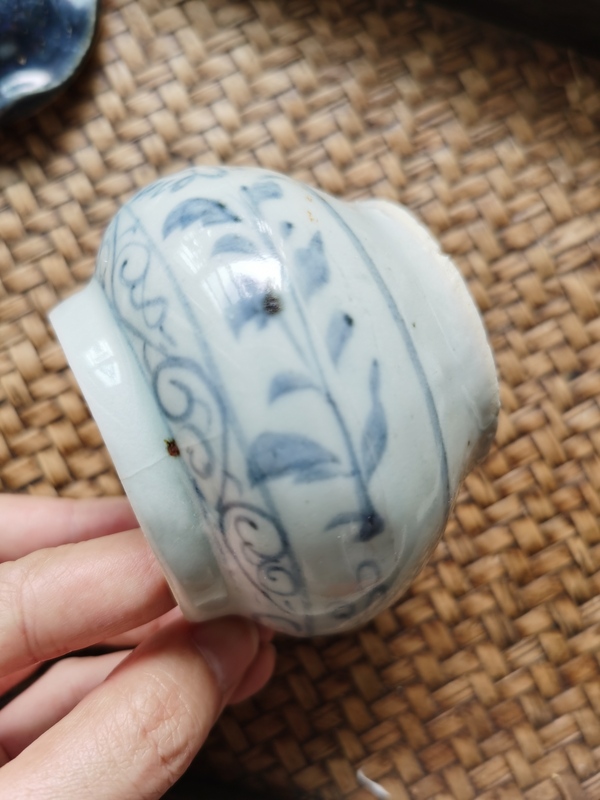 古玩陶瓷元青花荷葉蓋罐拍賣,當(dāng)前價格25800元