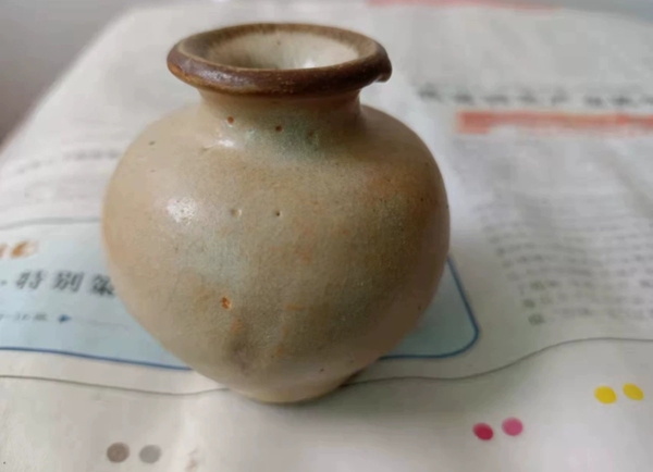 古玩陶瓷哥釉瓶拍賣，當前價格99999元