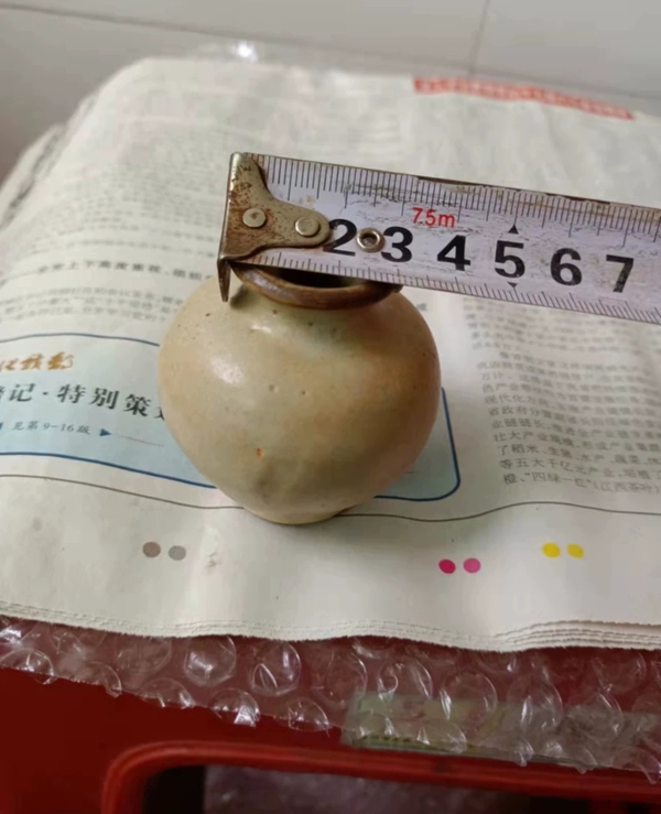 古玩陶瓷哥釉瓶拍賣，當前價格99999元