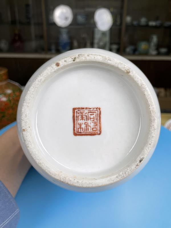 古玩陶瓷粉彩博古人物詩文狀罐拍賣,當(dāng)前價(jià)格5800元