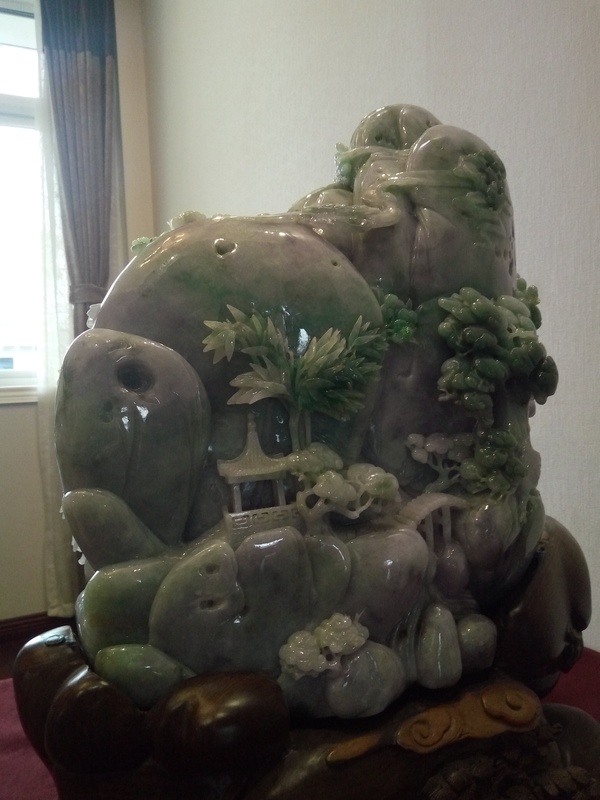 古玩玉器翡翠春帶彩指日高升山子拍賣,當(dāng)前價(jià)格1255666元